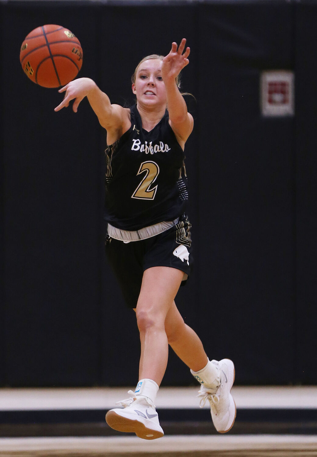 Kendall Tietjen launches the ball down court